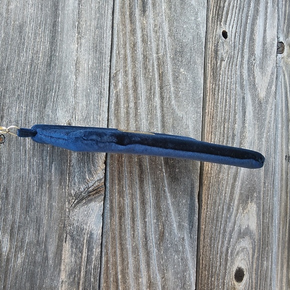 Adrienne Vittadini Dark Blue Velvet Wristlet Purse - Picture 6 of 8